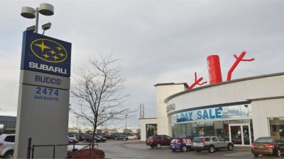 Rooftop inflatable: hot air balloon replica